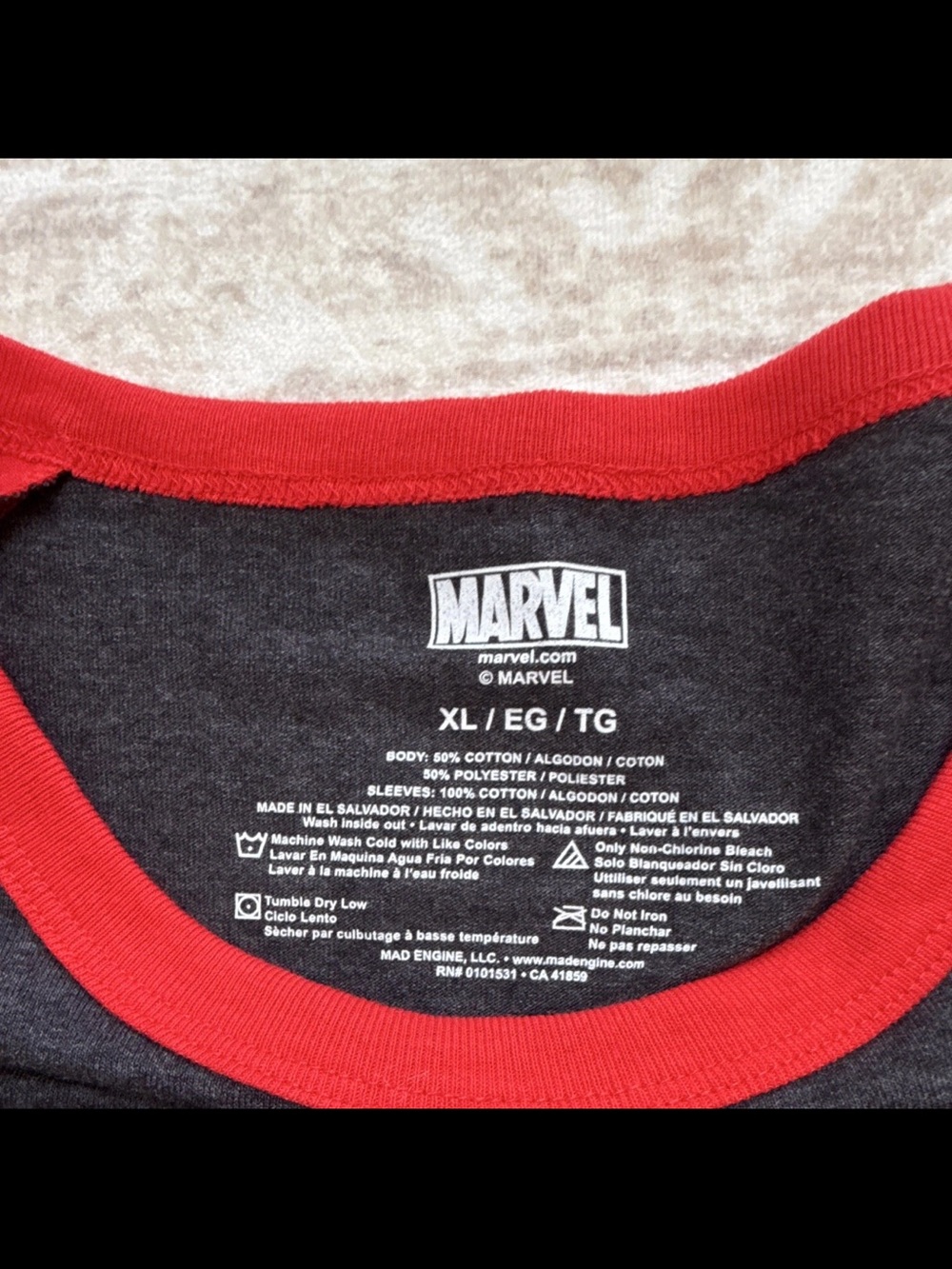 Marvel Captain America Shield Graphic Raglan Long Sleeve Red/Black Men’s XL NWT - Picture 3 of 4